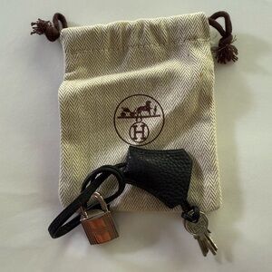 Hermes Black Leather Key Holder with Lock